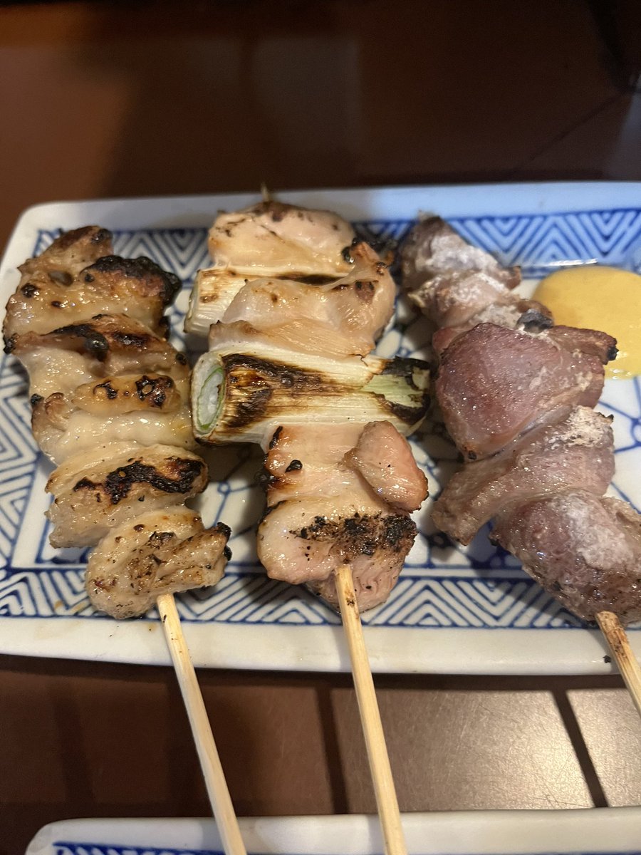 hatto2011's tweet image. 仕事を納めて、飲んだくれて、
そして家族のいる家に帰る。

当たり前のような話だけど、
なんだ？この
かつてない達成感は！

よっぽどだったんだな
今年はσ(^_^;)

来年は良い年になりますように♪

皆さん、良いお年を☆