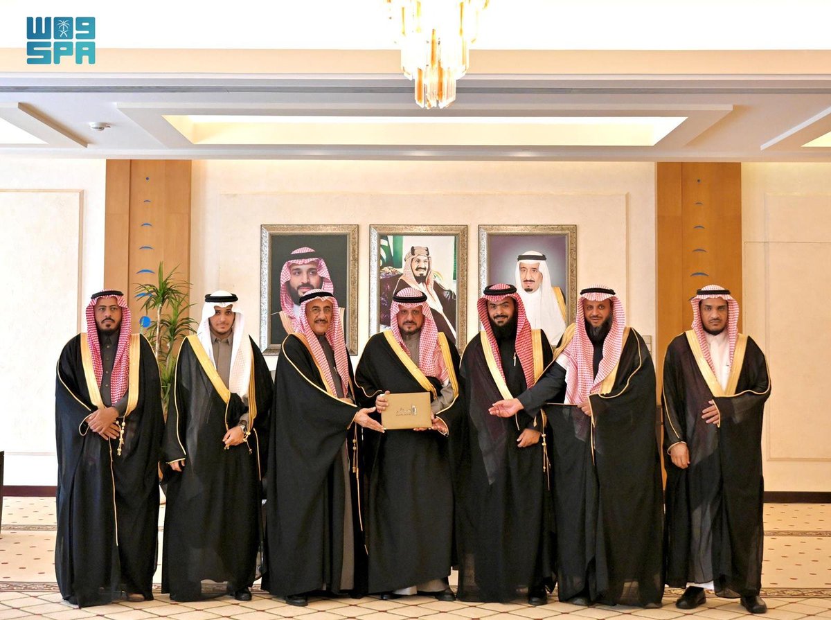 نائب أمير القصيم يستقبل رئيس وأعضاء مجلس إدارة جمعية مستقر للإسكان والترميم.
spa.gov.sa/N2478497
#واس