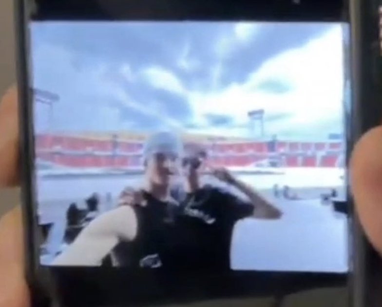 มาร์คกับแฮชาน ณ ราชมัง ประเทศไทย ㅠㅠㅠ แล้วเราจะออกจากราชมังได้ยังไงน้อ 🥹🥹🥹