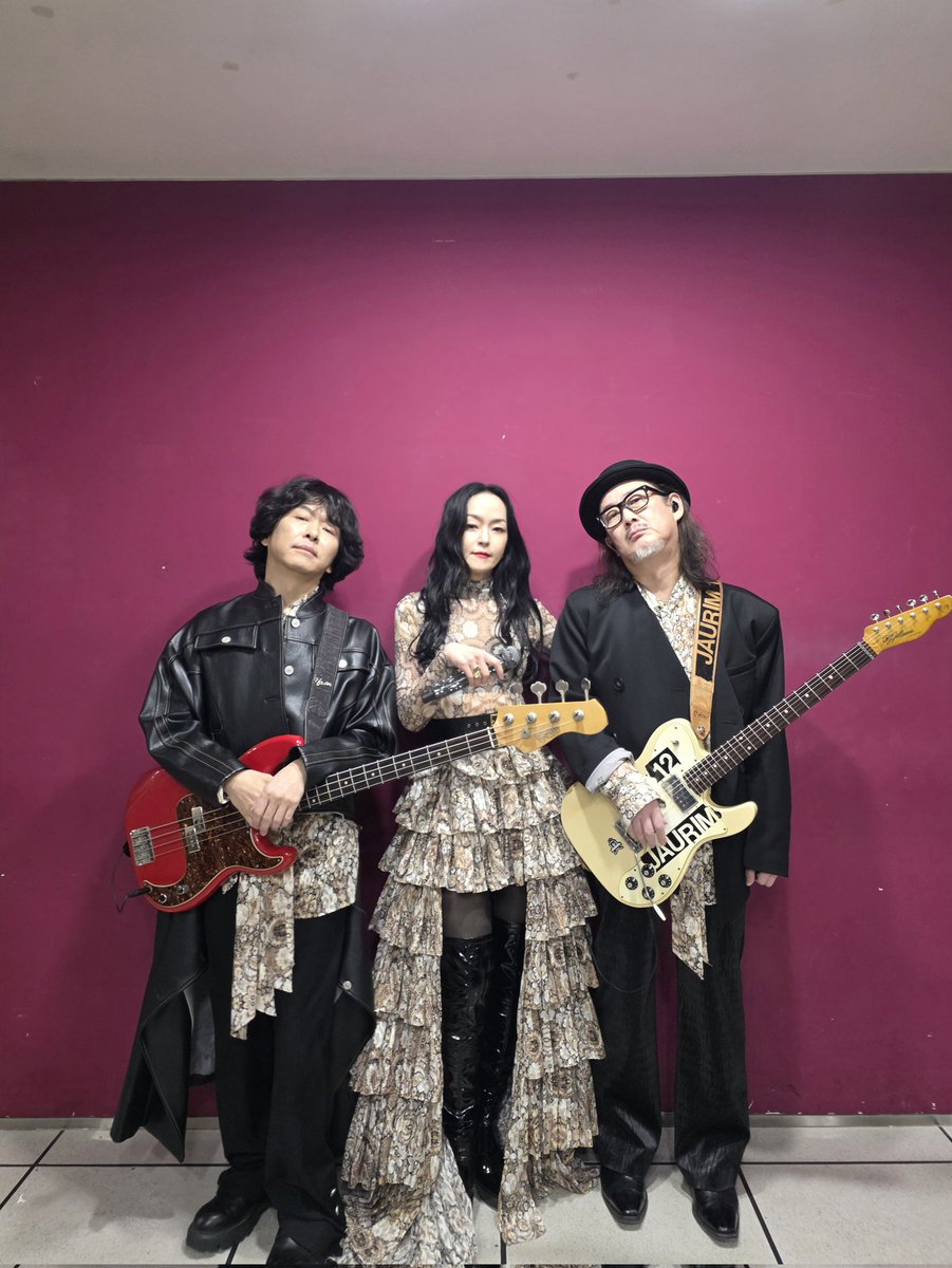 ✶자우림, MBC 연기대상 BEHIND PHOTO✶ 

연기대상 축하무대 완료💥‼️
남은 연말 따뜻하게 보내세요🫶🫶

#자우림 #JAURIM
#라이프 #LIFE