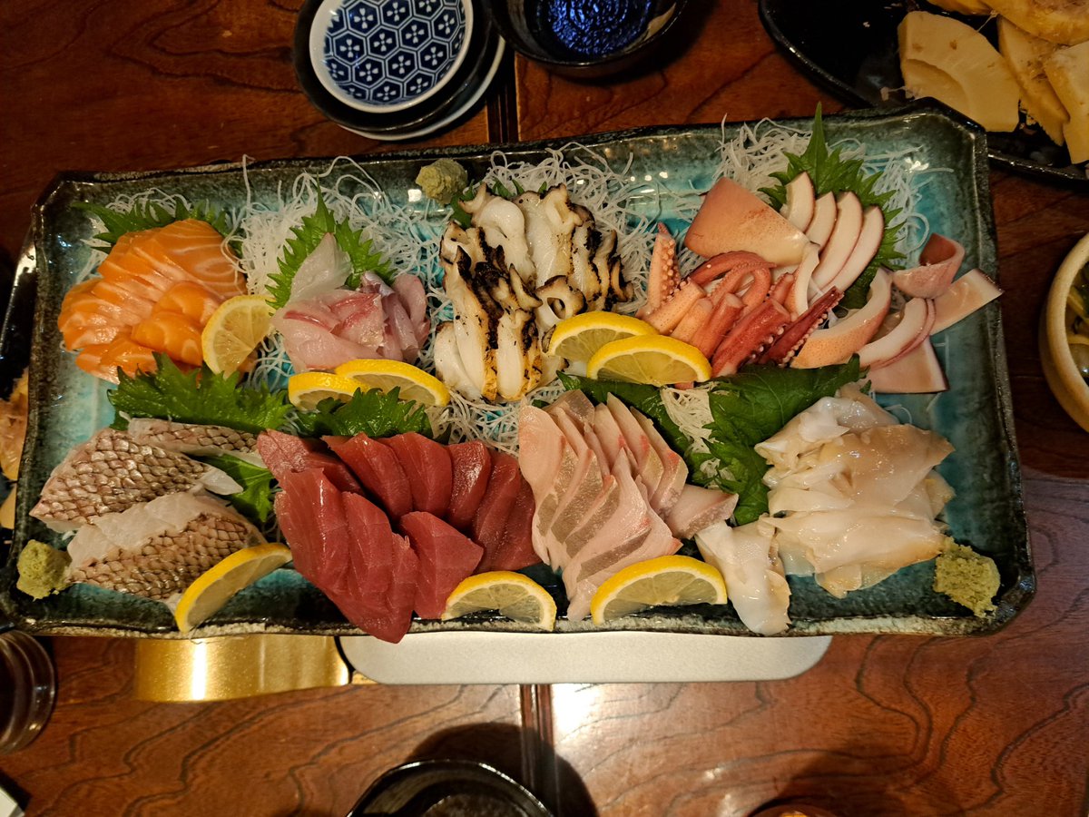 トマト tweet media