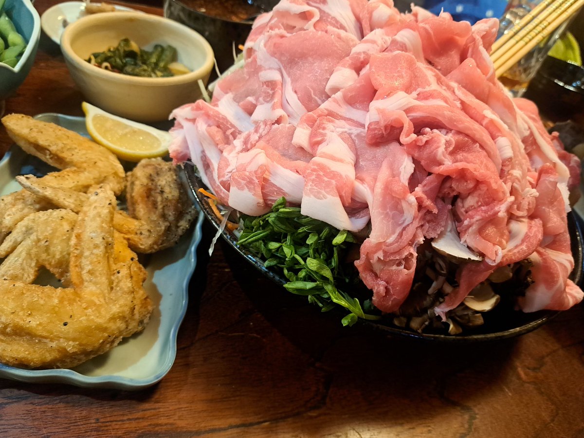 トマト tweet media