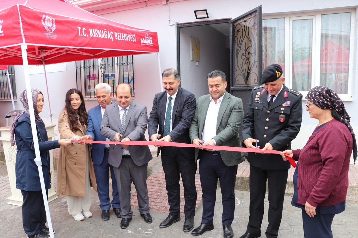 2025 yılında İlimizde 7 Aile Sağlığı Merkezi 36 Aile Hekimliği birimi kazandırdık.
Aile hekimi başına düşen nüfusu %7 düşürdük.
#SağlıklıŞehir #Sağlıkta2025 #SağlıklıTürkiyeYüzyılı <a href="/saglikbakanligi/">T.C. Sağlık Bakanlığı</a>