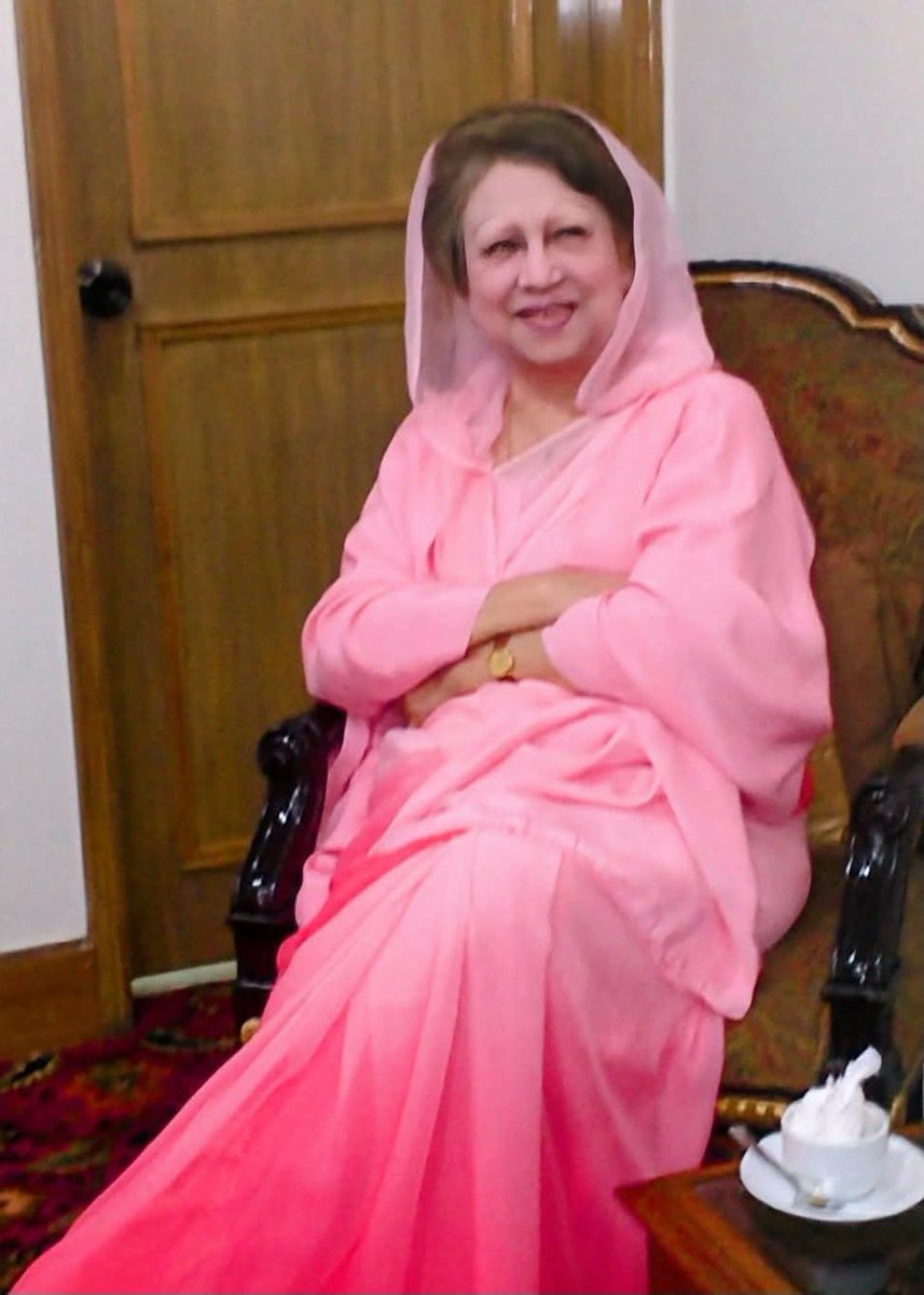 farhana_rumeen's tweet photo. তিনি ছিলেন তিনি আছেন তিনি থাকবেন https://t.co/eTtLr6ijZs