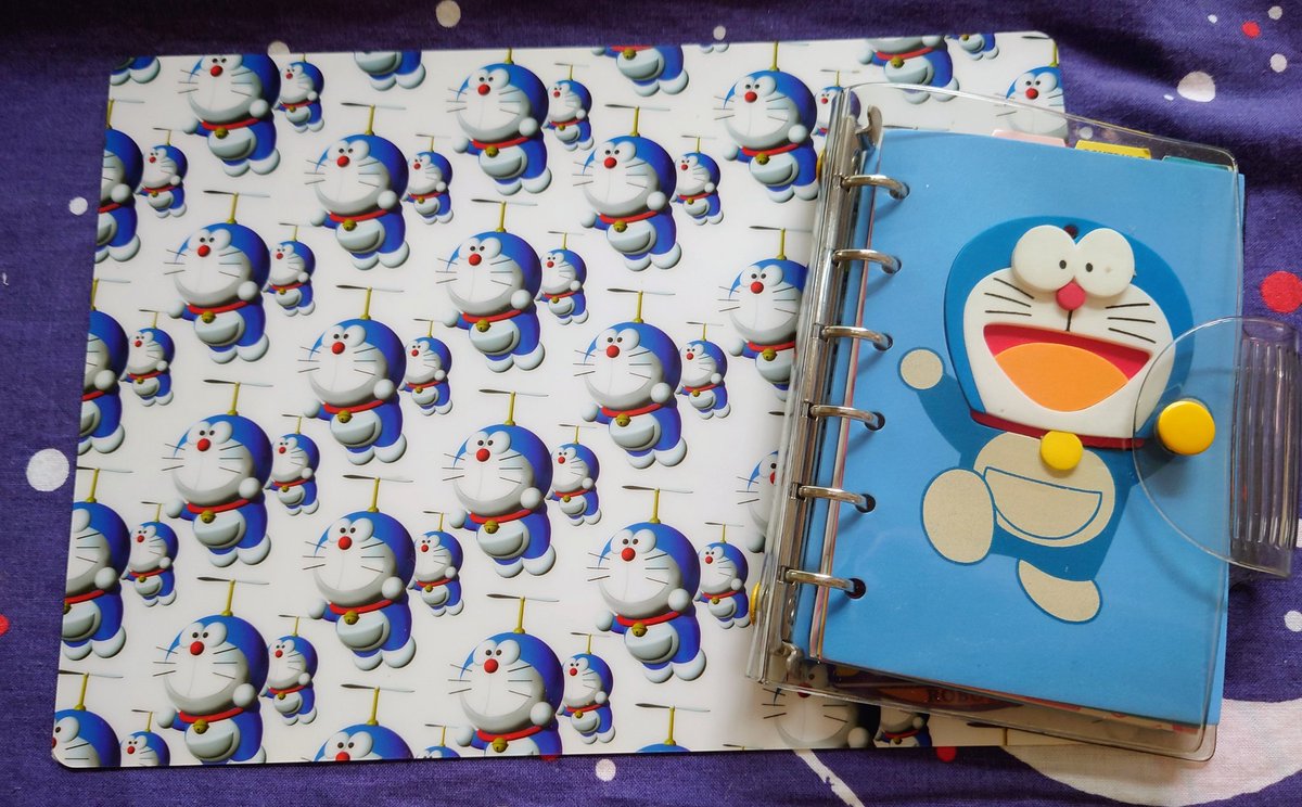 高校生の時使ってた手帳とか しまってた箱に一緒に入ってた ドラえもん