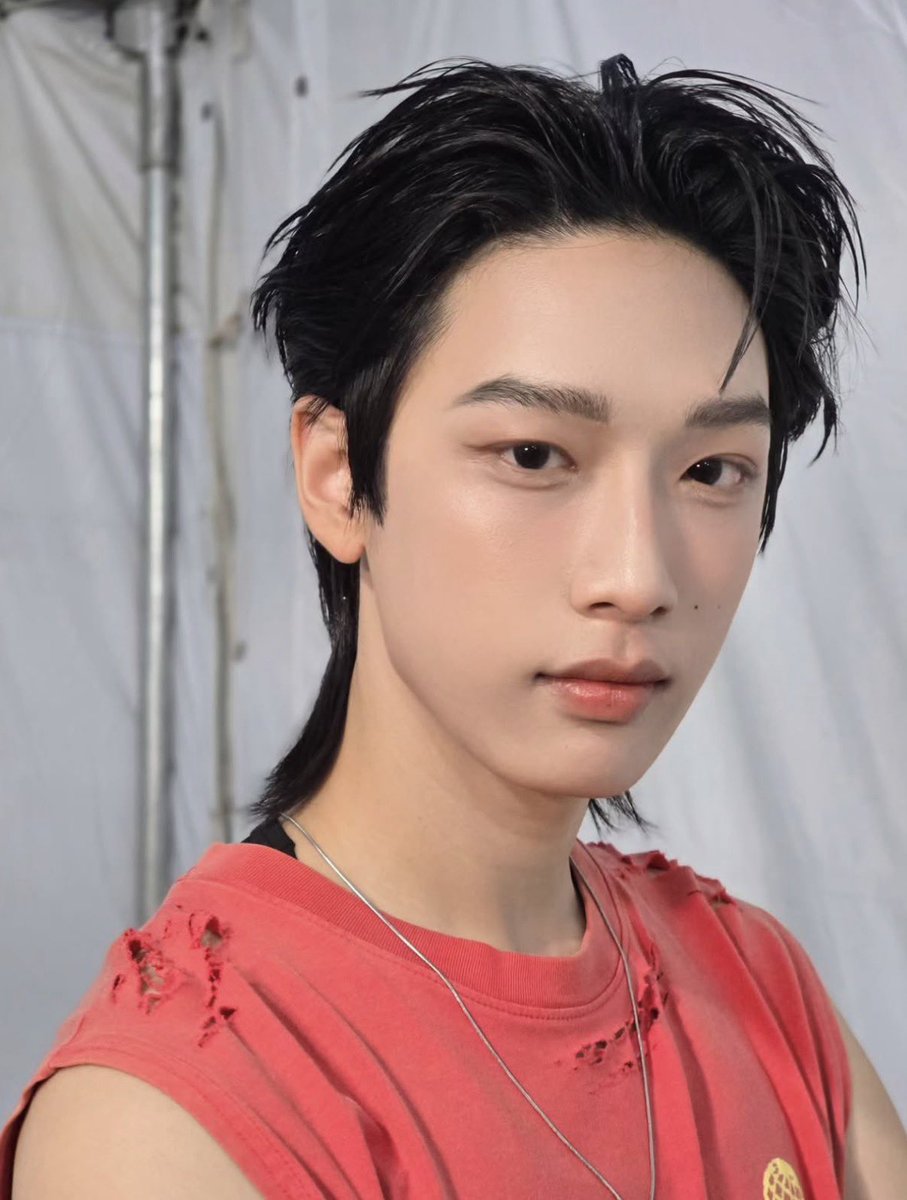 ppppcpk's tweet image. เน้กหล่อว่ะ แต่สวยด้วย แต่โคตรหล่อ แต่สวยมาก อหเอ้ยหล่อ สวยชิบหาย 

Cr. #mewdoesmakeup กราบพี่มิววว ที่ทำให้สับสนในความหล่อสวยนี้ ชอบค่ะ เอาอีก