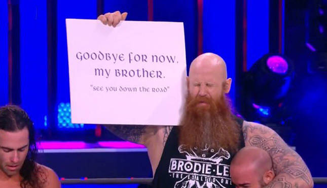 wrestle_hist's tweet photo. 12/30/2020   

AEW presented a special episode of Dynamite dedicated to the late Brodie Lee who had passed away four days earlier from Daily's Place in Jacksonville, Florida.  

#AEW #AEWDynamite #BrodieLee #LukeHarper #JonHuber #ErickRowan #TheDarkOrder #TheWyattFamily https://t.co/XP8FBNGXDI