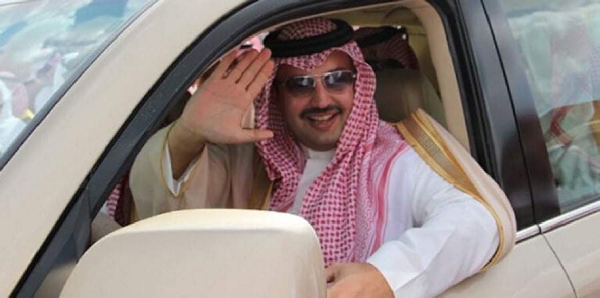 من زاوية أخرى في شخصية سمو الأمير #تركي_بن_طلال أمير #منطقة_عسير -وفقه الله-.

فإنّ رعاية سموّه وحضوره ومشاركاته في مناسبات المجتمع المختلفة في جميع محافظات ومراكز وقرى المنطقة لا لكونه أميراً للمنطقة أو مسؤولاً في الدولة فحسب، بل لأنّ سموّه يعتبر نفسه أباً للصغير وأخاً للكبير،