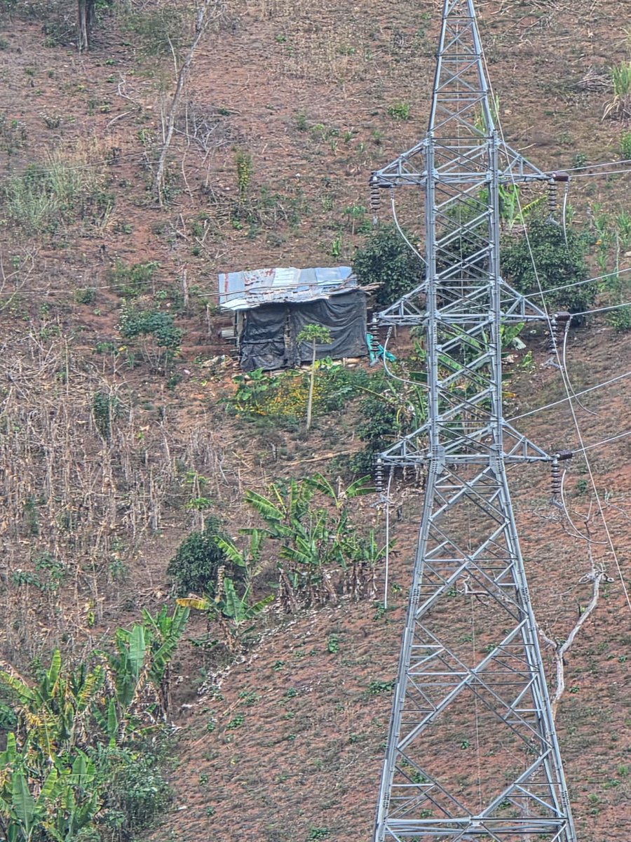 hernan30301's tweet image. ¡ NO a las invasiones en caricuao !