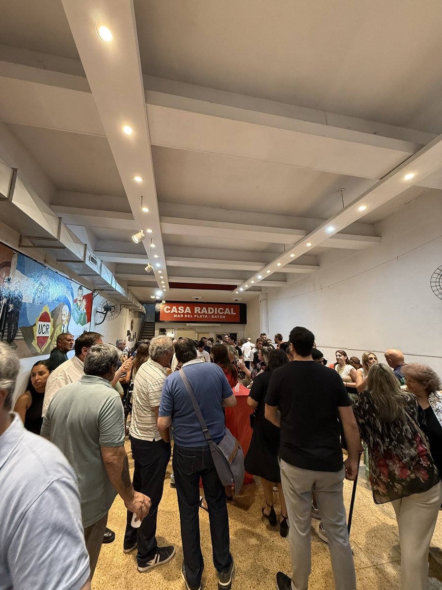 Anoche brindamos por un año de trabajo, de militancia y de convicciones compartidas.
Lo hicimos como siempre: juntos, mirando al futuro y reafirmando nuestros valores.

Gracias a cada militante por el compromiso de siempre.
Vamos por un 2026 con nuevos proyectos y toda la fuerza