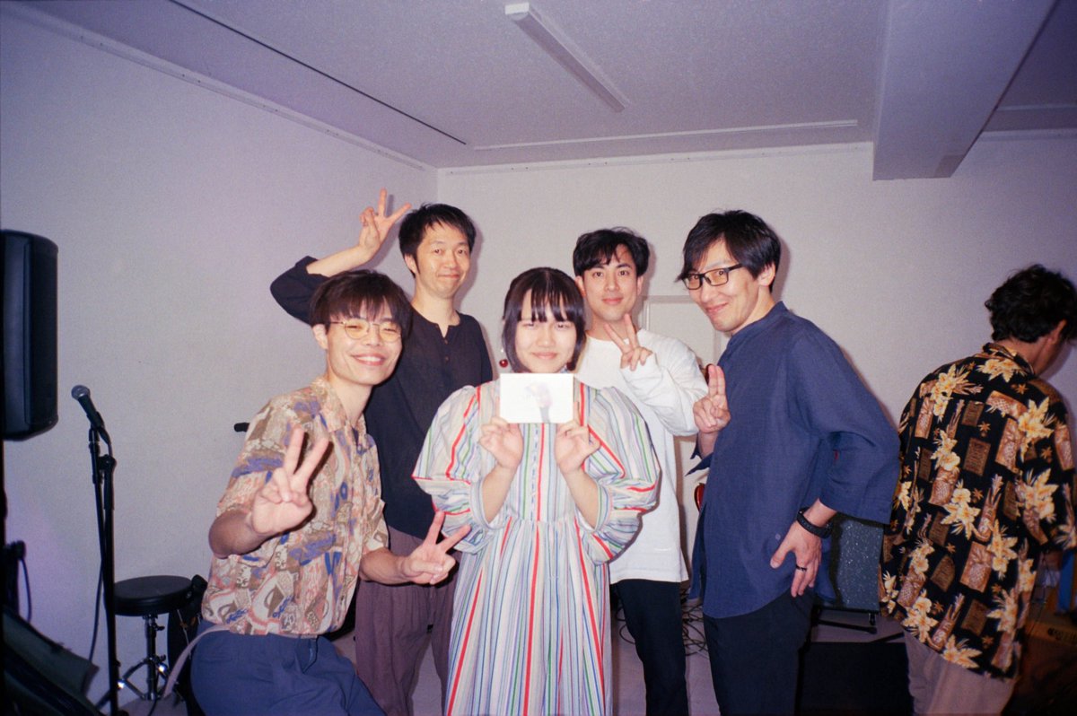 ixia_2010's tweet photo. 2022年
mapponとiaちゃん出会う

2023年3月
ixiaとして活動開始

2024年
空間工房とコラボ

2025年
天ちゃんとコラボ

2026年〜2027年度末
今後の約2年間はiaちゃんが学業専念によりLive2本(多くても3本)となります。貴重な活動となりますが応援よろしくお願いします。 https://t.co/hAXp4J24gy