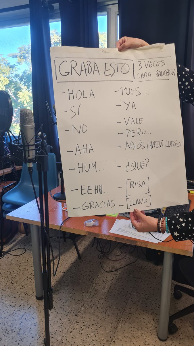 ¿Por qué y para qué usamos esta cartulina durante las sesiones de grabación de nuestras ficciones sonoras? Expón tu teoría respondiendo a este tuit 😉.

#radioteatro #ficciónsonora #audiodrama #consejo #curiosidades