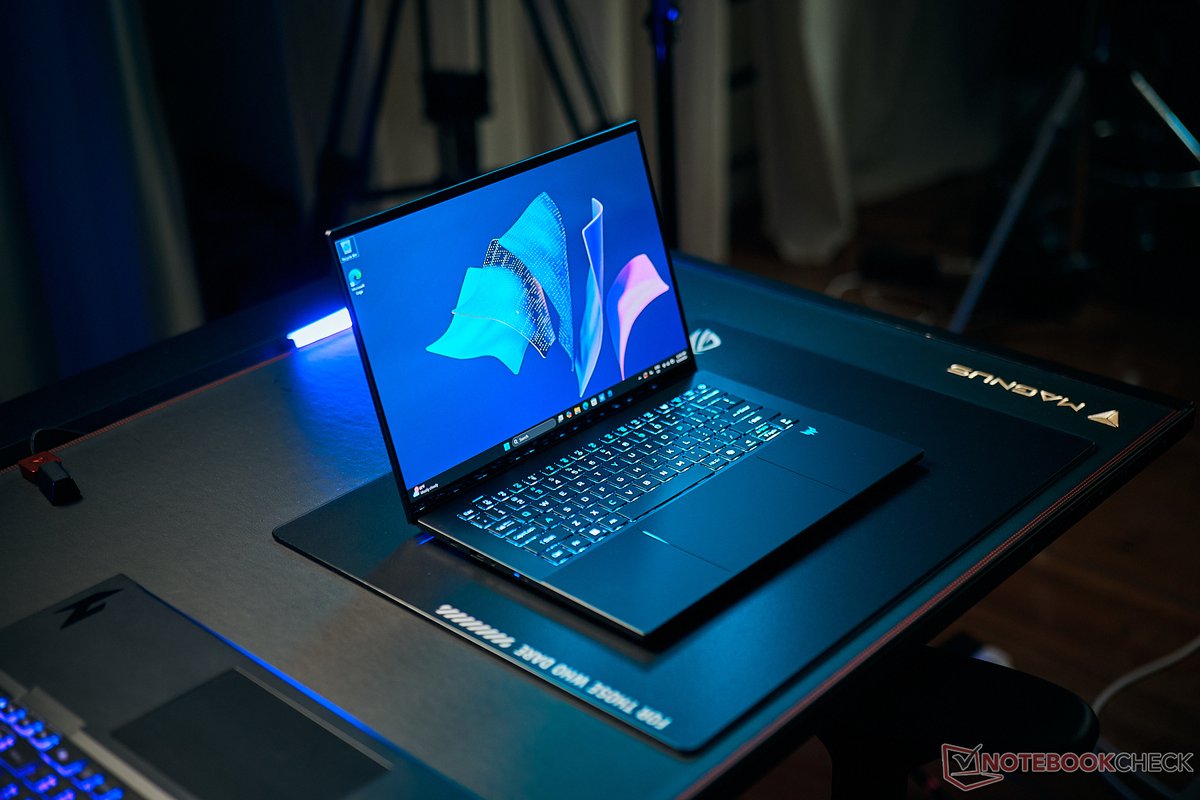 nbc_net's tweet image. Slim OLED gamer with RTX 5070 and Lunar Lake - Acer Predator Triton 14 AI review dlvr.it/TQ47Ft #AcerPredator #GamingLaptop #OLED #RTX5070 #LunarLake