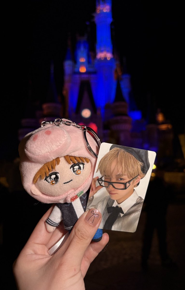 0z_tk6's tweet photo. 💚🧡🏰✨ https://t.co/vIsoyhhyoC