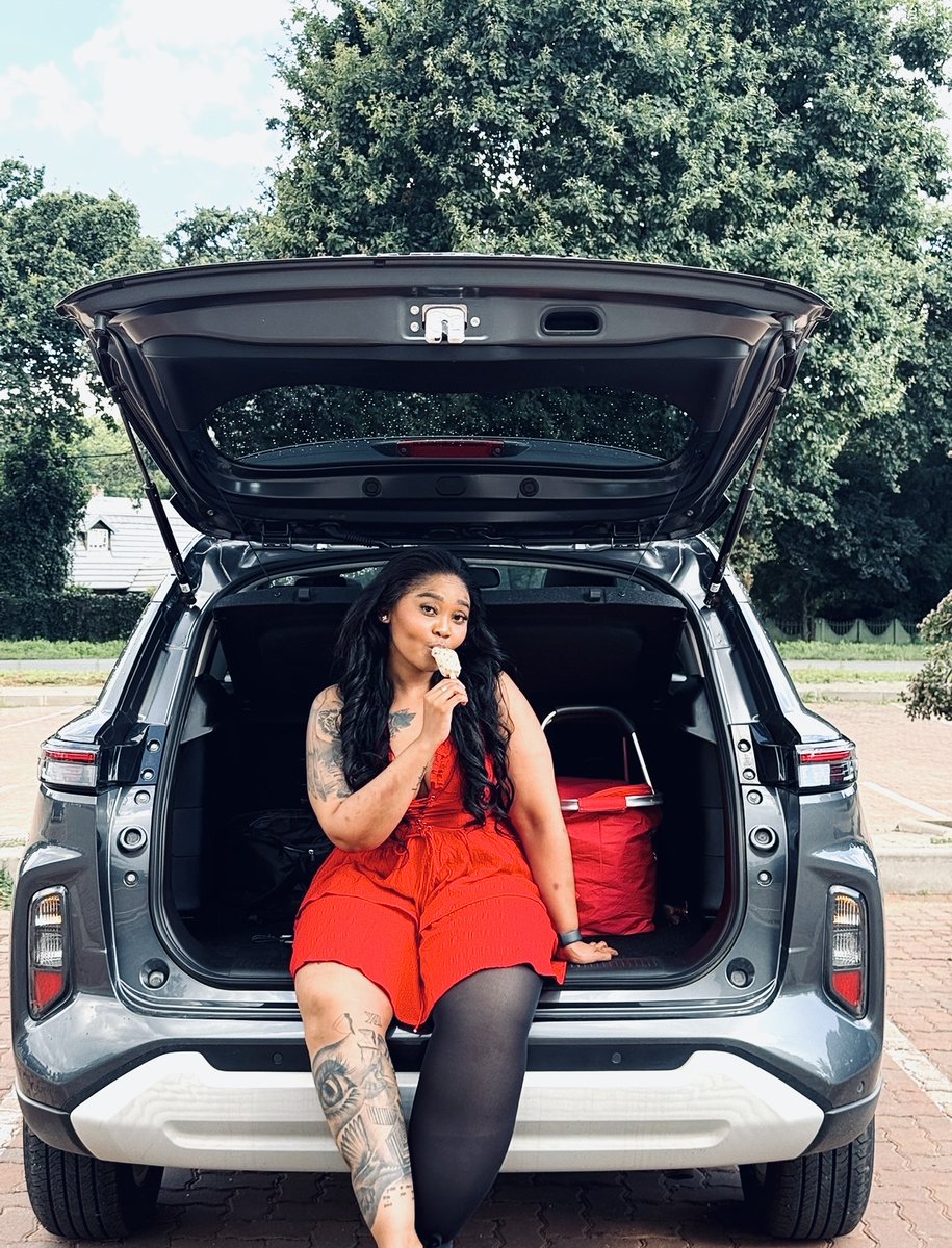 Suzuki_ZA's tweet photo. Ice cream. Cooler boxes. Vibes. All the signs a proper #BulaBootSummer is about to begin. 🍧

📸: @mimo_mokgosi

#SuzukiSA #BulaBootSummer https://t.co/lhhlWDdLS9