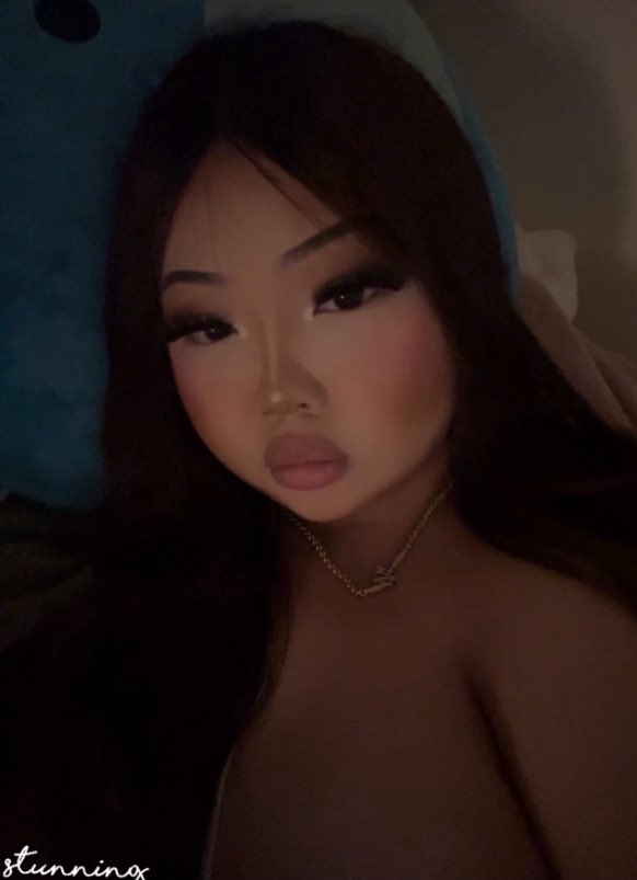 assianbby's tweet photo. ending the year alone😣 https://t.co/8PY7qfSp1y