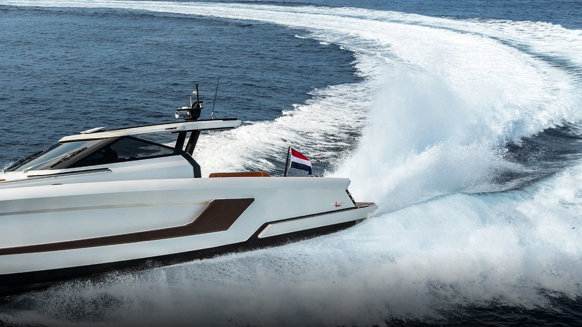 A silhouette that speaks of intent, motion, and control.

The wildest details? Just one click here: wilder-yachts.com

#WiLder60 #WiLderByWider #WiderCentroStile