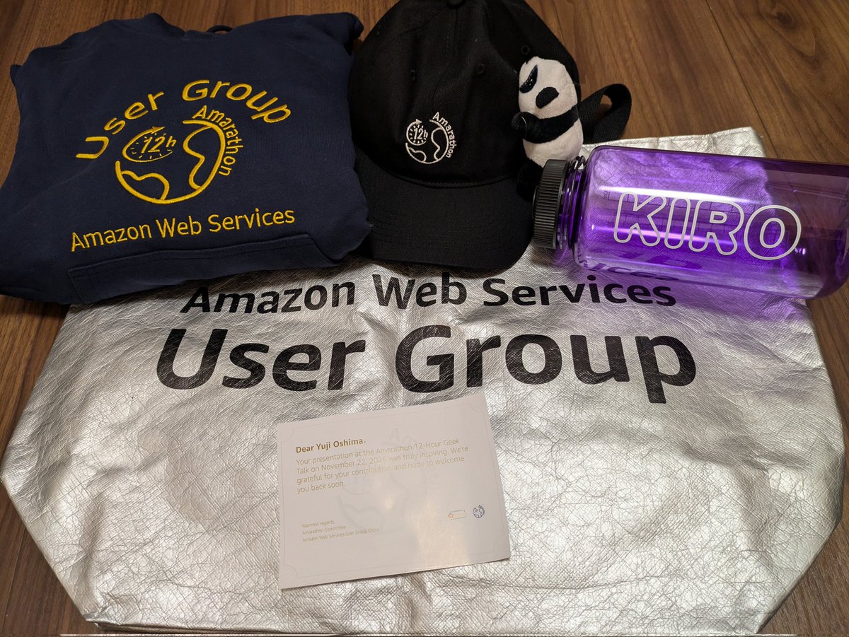 yuj1osm's tweet photo. 先日登壇したAmarathonのSWAGが届きましたーパンダかわいい
#amarathon #awsusergroup #awscnug https://t.co/OXHzRzNNe3