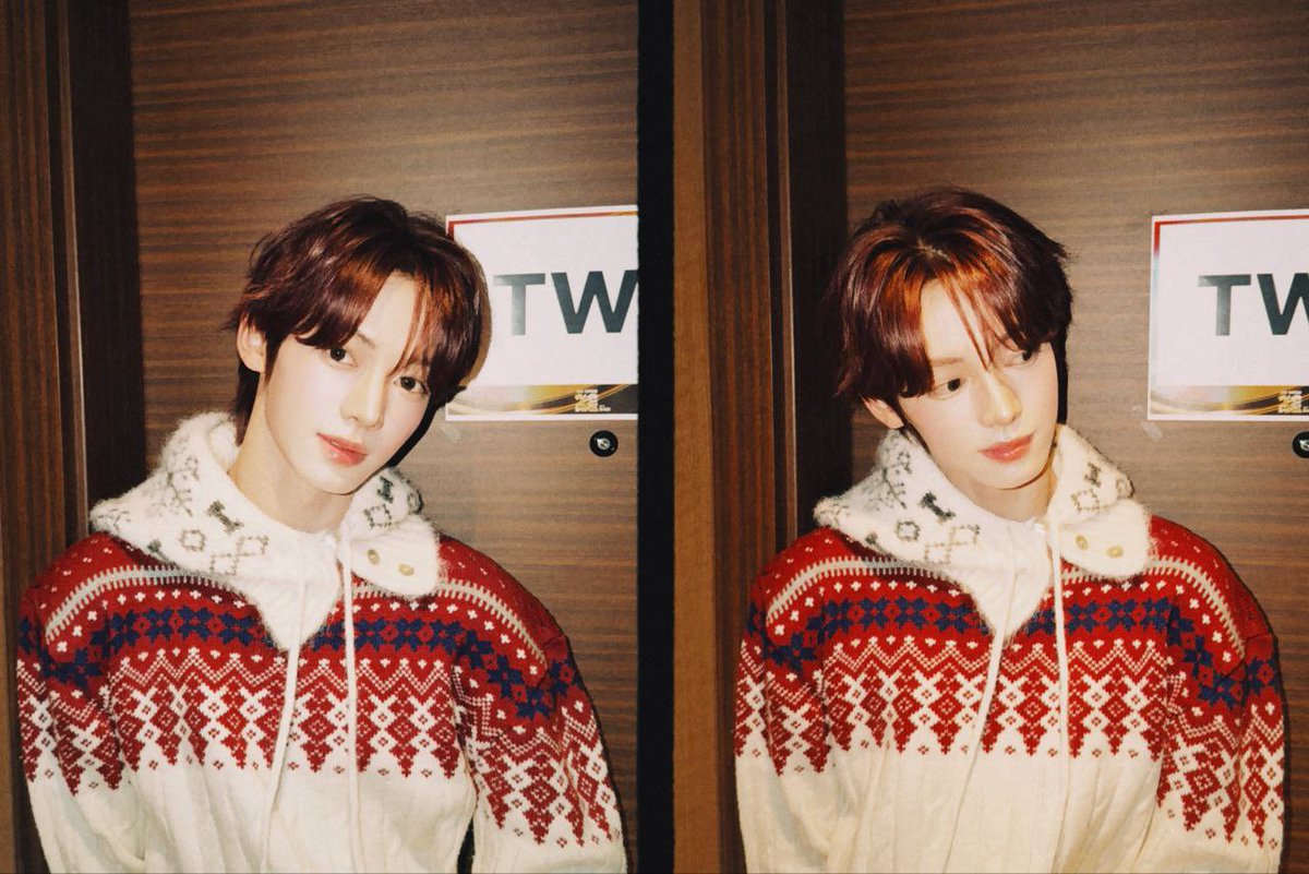 Sedikit kenang-kenangan usai menapaki panggung megah SBS yang baru kemarin melahirkan ingatan indah. ❤️ Kami membawakan lagu kami diiringi teriakan dan antusiasme para penggemar, getarannya menjalar hangat ke dalam hati.