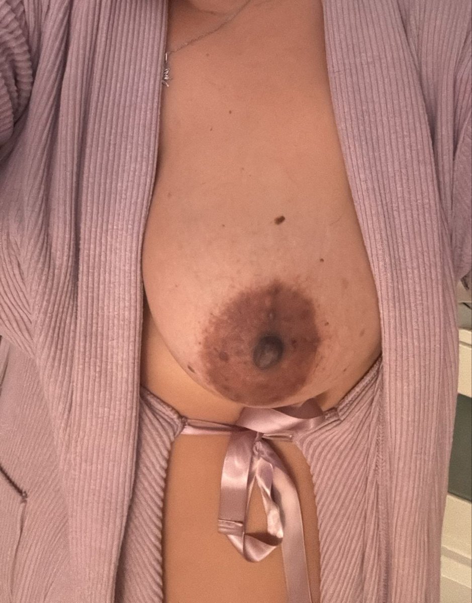 Último martes de tetas del 25 😜😜