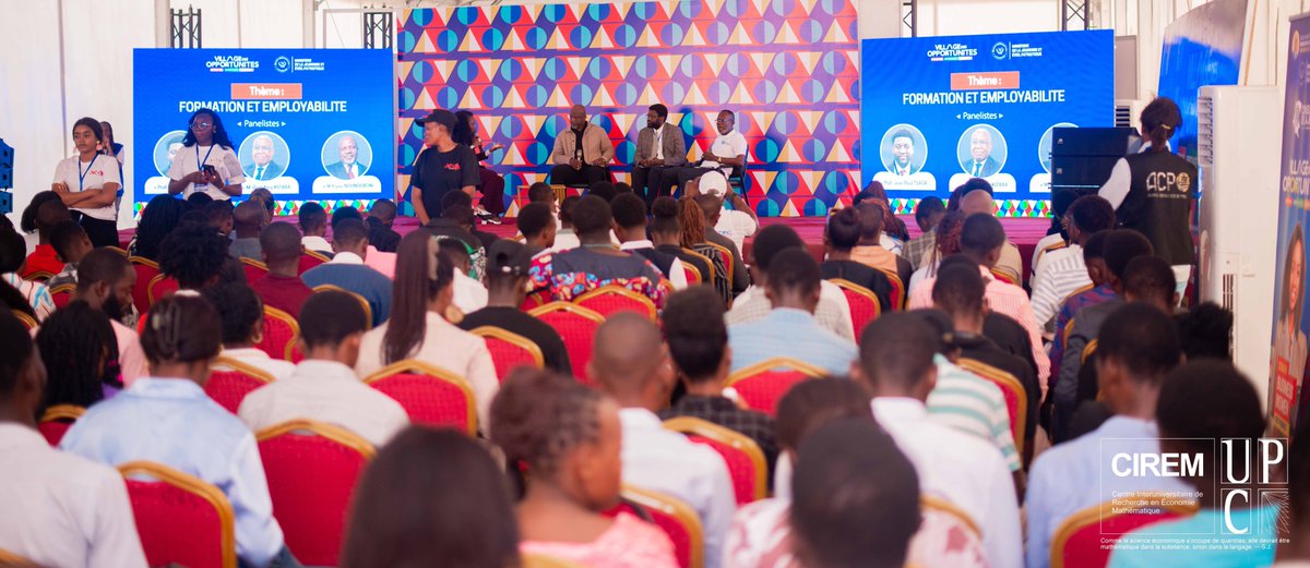 paul_tsasa's tweet image. Certes, je suis un jeune professeur, mais je reste très attaché à la vieille école, l’école des anciens... J’espère donc que, lors de mon passage au Village des Opportunités, je n’avais pas refroidi l’ambiance.
Voici ce que j’ai dit aux jeunes lors de ces assises : 

1.1/ La…