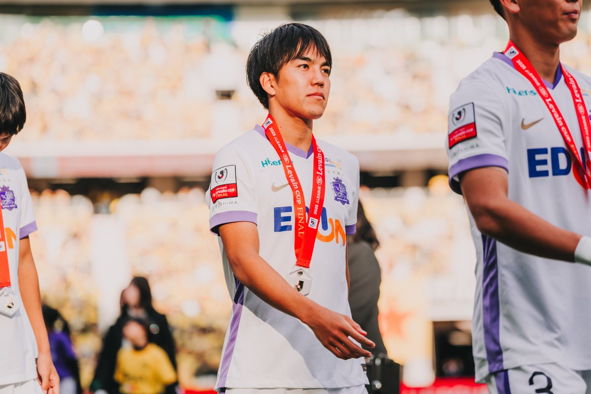 sanfrecce_SFC's tweet photo. 1年間、共に闘ってくれてありがとう
世界で輝け、俺たちのサトシ

#田中聡 #sanfrecce https://t.co/E8gQs5KE16