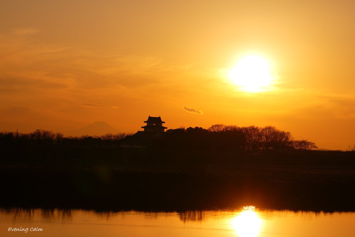 関宿城
富士山
夕陽
茨城県境町利根川堤防