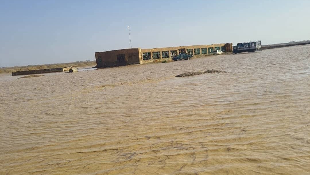 pajhwok's tweet image. One person died and four others were injured after flash floods swept through parts of western Farah province last night, officials said on Tuesday.

Full details are available at the link below
tinyurl.com/ddr3jhc3

#Farah_floods #Casualties_damages #Assistance