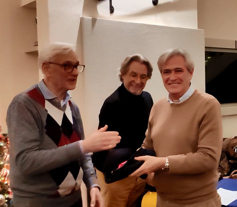 GolfAla's tweet photo. 1° BIRDIE E PINELLE - COMBINATA GOLF &amp; BURRACO 2025
Lunedi 29 dicembre 2025
Premi gentilmente offerti: dal Prof. Francesco Ferrari, Froggy Golf di Andrea Santini, L’Occitane en Provence
Premiano: il Prof. Francesco Ferrari e  Andrea Santini del Comitato organizzatore. https://t.co/CIvtdVdWCv