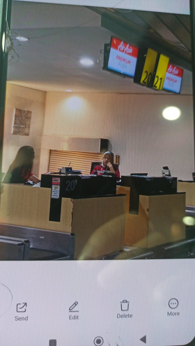ChimpEarth's tweet photo. Hi @airasia_indo, in Bali airport, these 2 officers are chatting ignoring passanger lining for bagage check in. Have to call out to get their attention. Kindly train your officers to always aware please. Thank you. https://t.co/FjkR4KAMSM