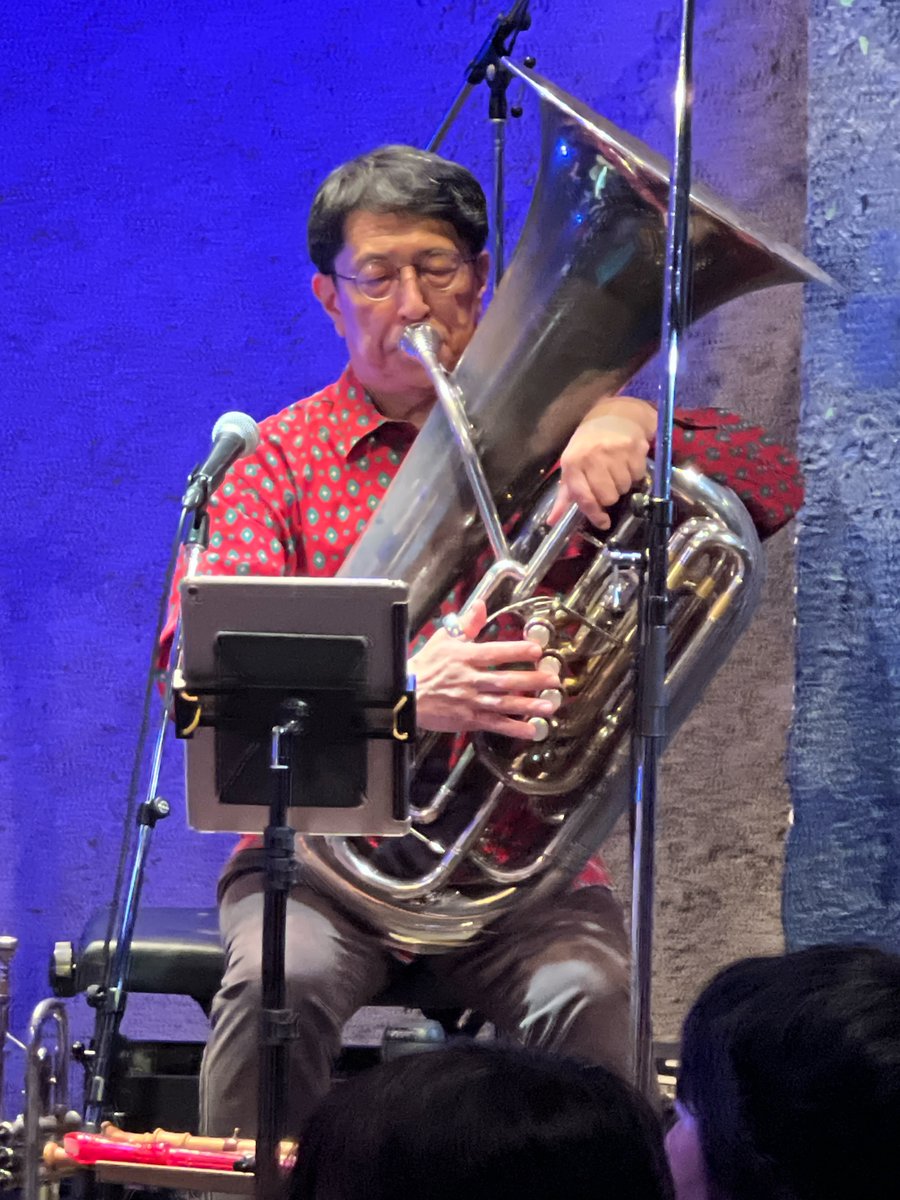 DennisIvanov_jp's tweet photo. いつも『本日の関島さん』をご愛顧頂き誠に有難うございます。今年はご提供数が少なくなってしまい申し訳ございません。
毎年大晦日発表の『オブザイヤー』を前に、1日1枚ルールのためお蔵入りとなってしまった画像（通称：ボツ島さん）の中から一部を公開させて頂きます。 それでは皆様良い年末を！ https://t.co/XlLCwfwG5U