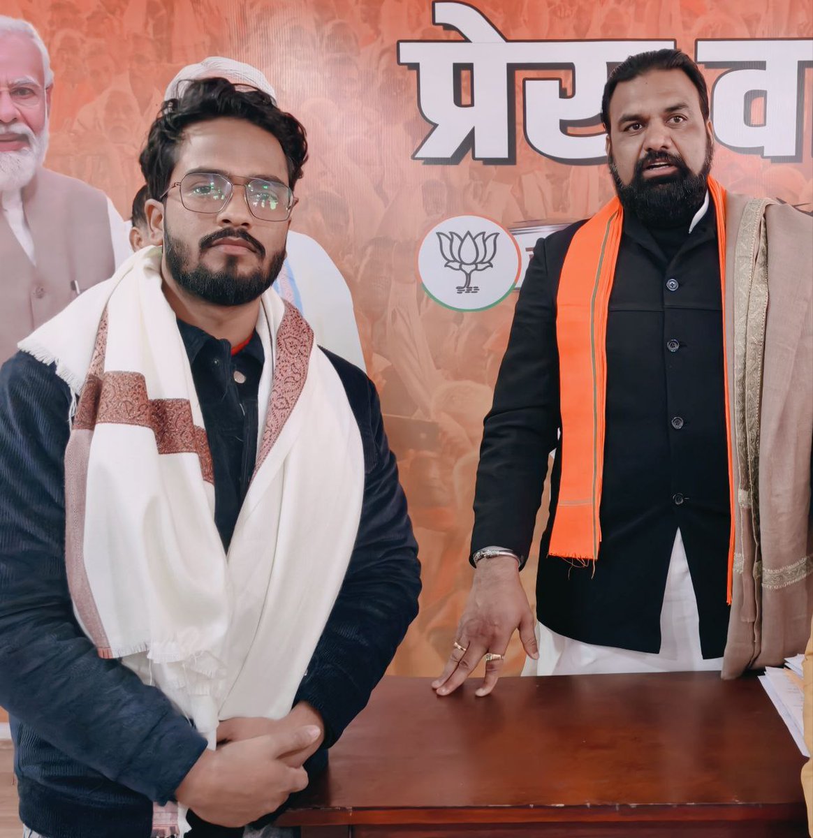 My_diaries0's tweet photo. TRE4 में रिक्तियों की कटौती के मामले को लेकर हमारे कर्मठ साथी शाहबाज आलम भाई ने उपमुख्यमंत्री सम्राट चौधरी जी से मुलाकात की है।मंत्री जी ने कहा है कि इस मामले को देखते हैं रिक्ति बढ़वाते हैं।
इस प्रयास के लिए @Shahbaz__raja भाई का बहुत–बहुत धन्यवाद 🙏 
उम्मीद ��ै सब सकारात्मक होगा https://t.co/d1MAnKo8eM