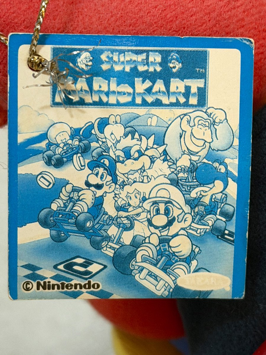 大掃除の時に撮った物で、1993年スーパーマリオカートのマリオ