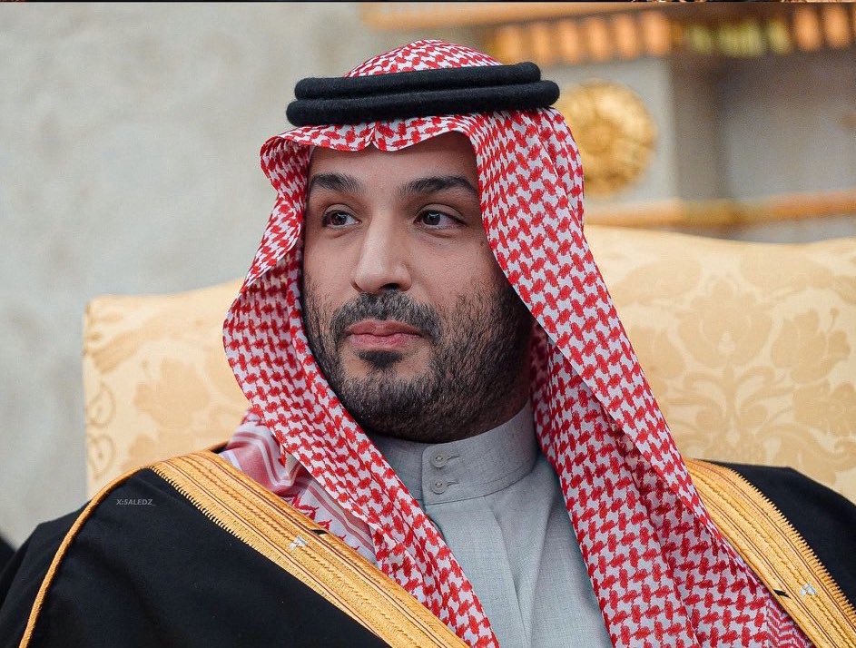 يالدليل اليا انجّم و انقلب راس الدليل 
يالزعيم و يالعظيم الشجاع الغيهبي 

أنت ورّاد المنايا ليا هاب الذليل
ما تصدرت الزعامة تخوض وتلعبي

#محمد_بن_سلمان