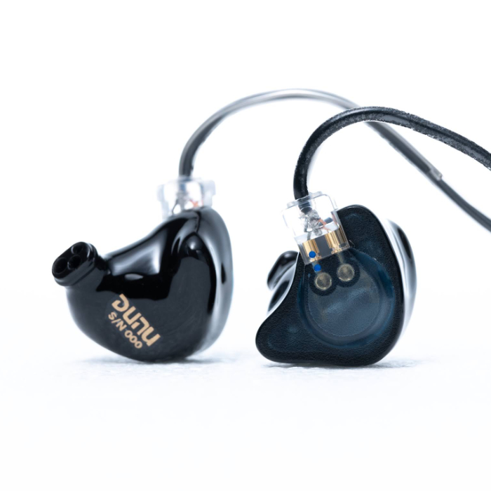 e_earphone's tweet photo. 🎉2026年1月8日発売🎉
#DUNUTOPSOUND
『薫 Kaoru FitEar × DUNU コラボレーションモデル』
¥242,000 - 税込
6バランスド・アーマチュア ハイエンドIEM
FitEarによる確かなビルドクオリティにDUNUの優れた音質設計が複雑に融合し
今までにない唯一無二のサウンドをお届けします
▼商品リンクはこちら!
https://t.co/PooY0lxxCr