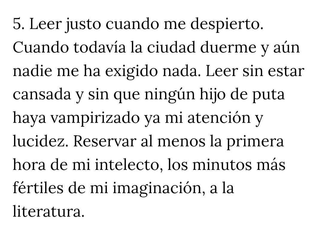 Definitivamente dentro de mis propósitos de 2026 está esto, poder desayunar libros.
Cuántos libros no me leeré por tener la cabeza frita. 
Cuántos libros me leo cuando estoy de vacaciones y puedo dedicarle tiempo a mi cabeza y no al quehacer.