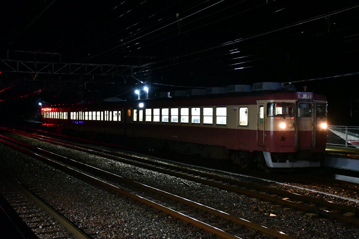 E129B27's tweet photo. 本日のメイン急行51号に乗車してます https://t.co/qzT7hM8uiy