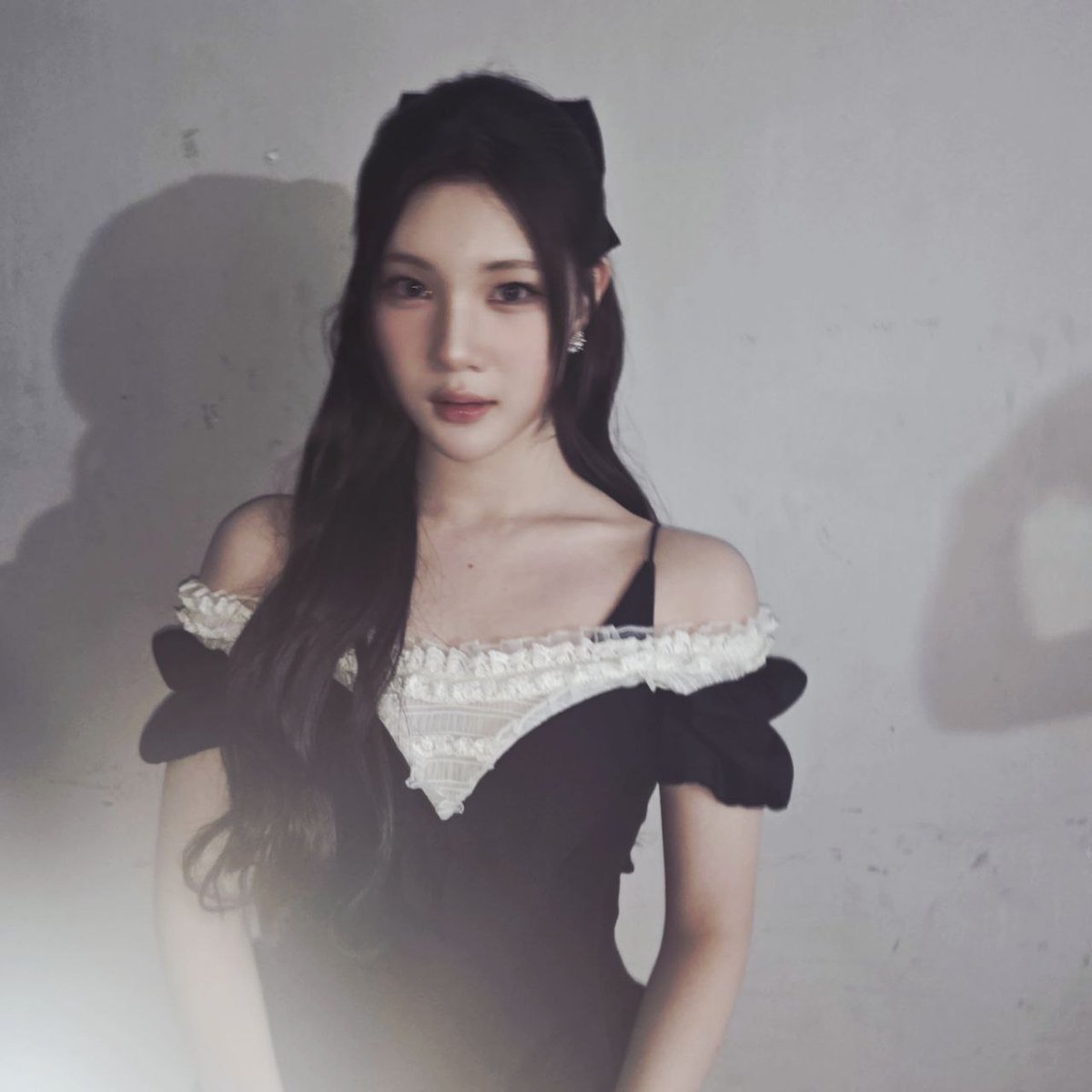 juuncim's tweet image. ꒰꒰ Dollest_Angel.zip  ❛ 🖤% 555— In the my shot that brings up the shadow, I take a sweet photo like a dolly in the cute dress. Topped with lace and ribbons on my hair as crown.. o’ isn’t it; am I really prettiest?! + ࣪ ˖୨ৎ