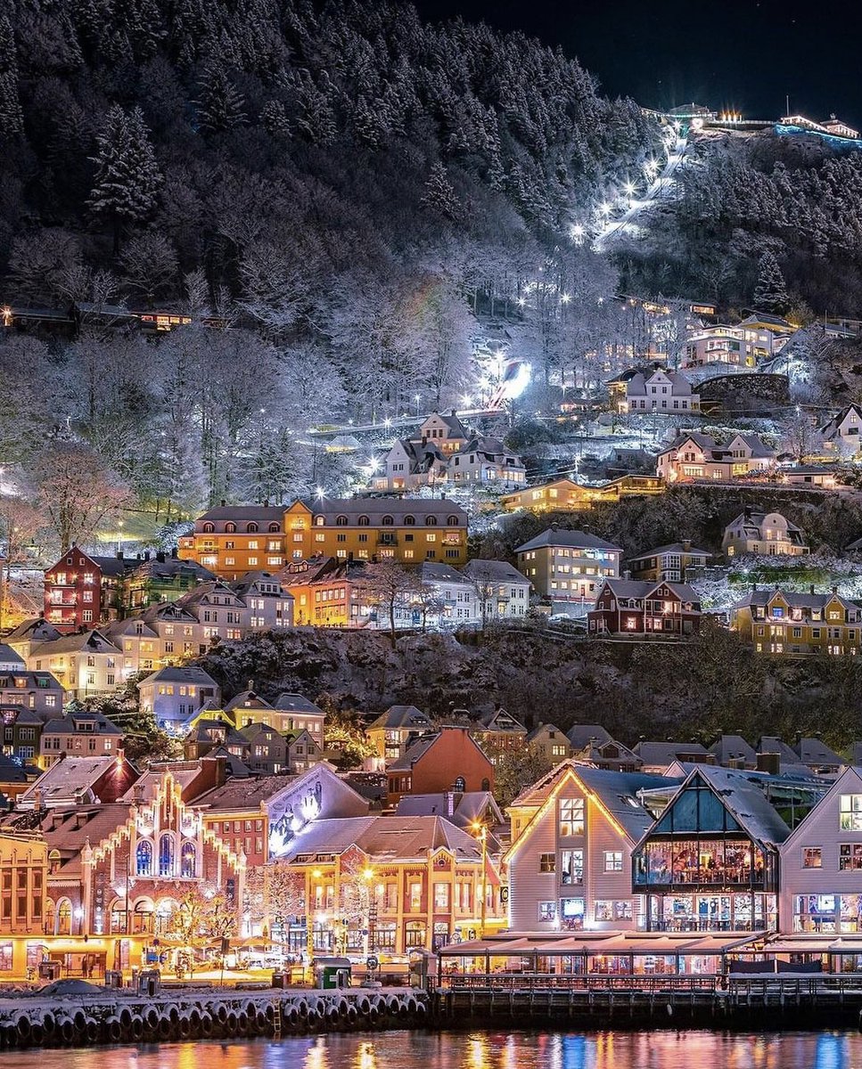 Emarged's tweet photo. Bergen, Norway ✨ https://t.co/7QLNiFzvLk