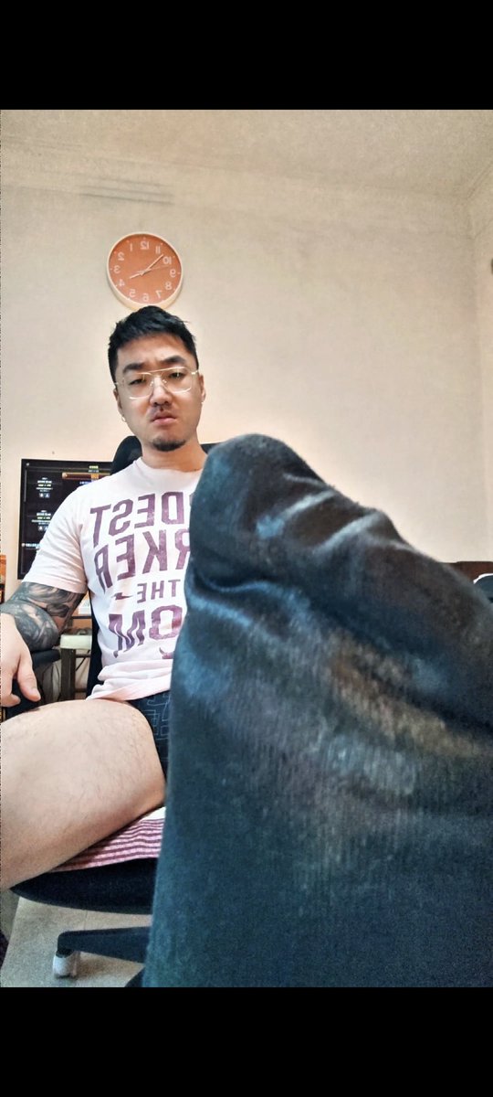 黑皮臭脚猫 tweet media