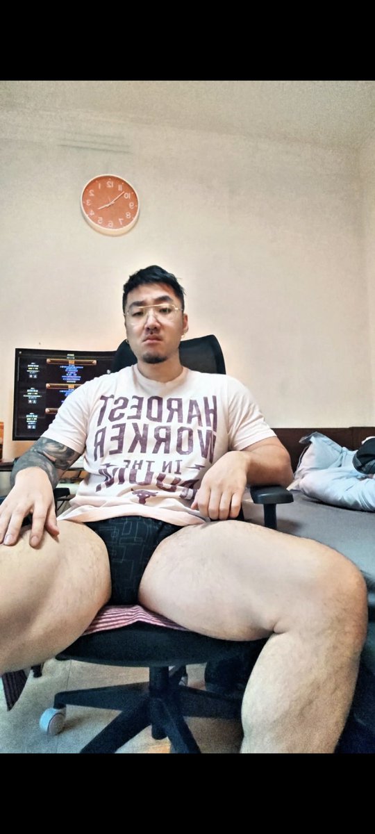 黑皮臭脚猫 tweet media