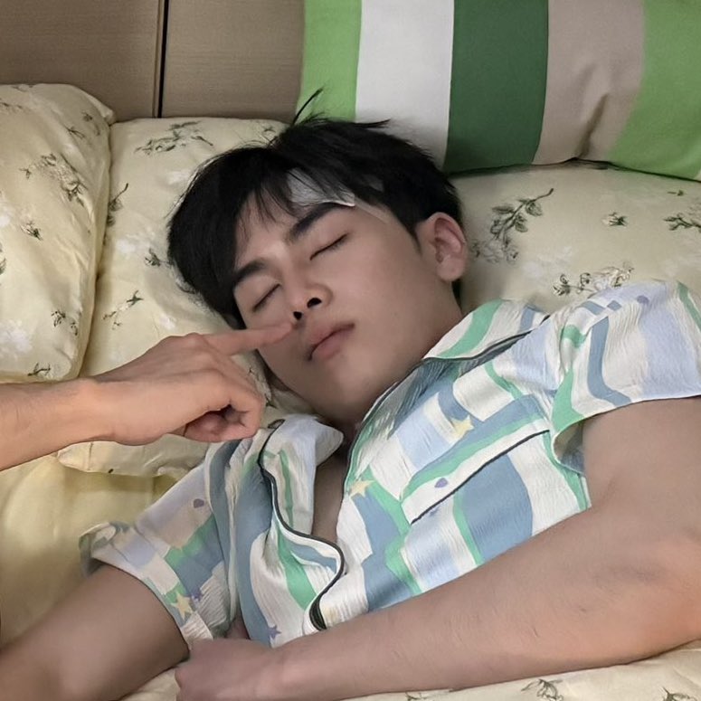 qutiemood's tweet image. หมุตุ๋นเค้ง ๆ 🥺🫳🏼