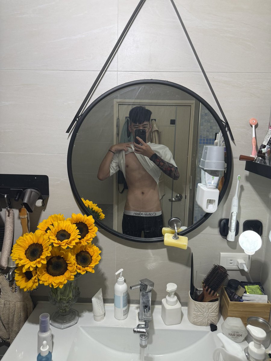 _Grooy's tweet image. 上來台北幾天😚誰還沒見到的❤️