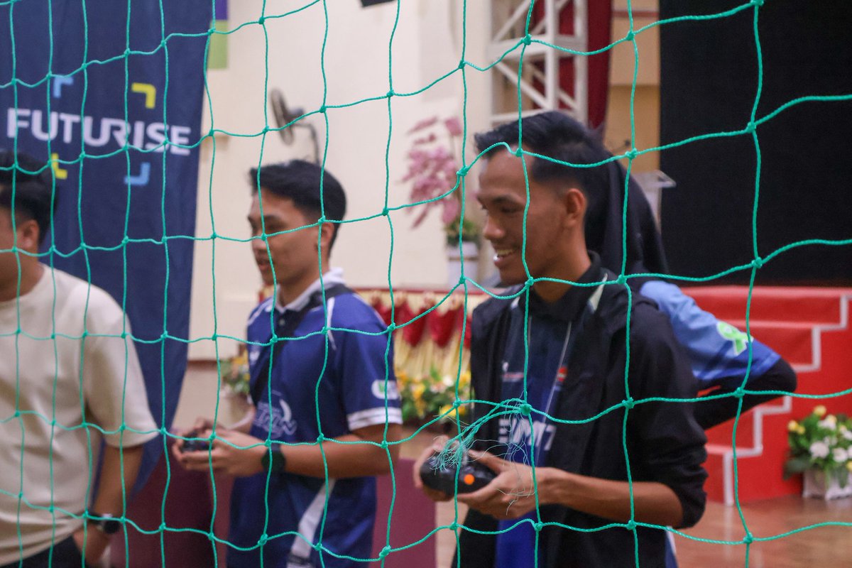 aksadron's tweet photo. Thank you to all workshop and tournament participants for making this programme a success!

#AKSADRON #DroneSports #DroneSoccer #Drones #UPSI https://t.co/Q0Jyk2eU9B