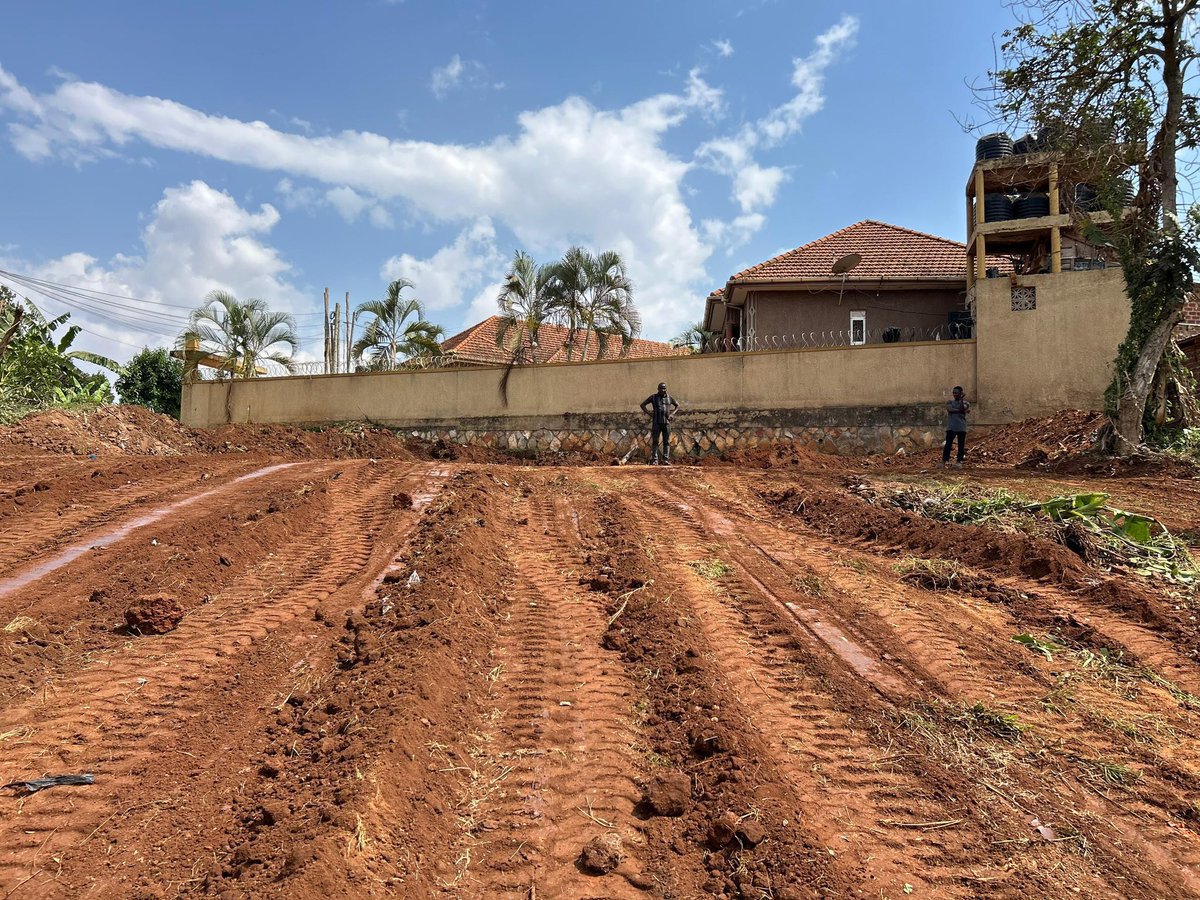 moshrealestates's tweet photo. One of our projects in progress in Kyanja 🏗️
Building with quality, precision, and vision.

#MoshRealEstate #Kyanja #ProjectInProgress #BuildingExcellence https://t.co/swAmboB5Si