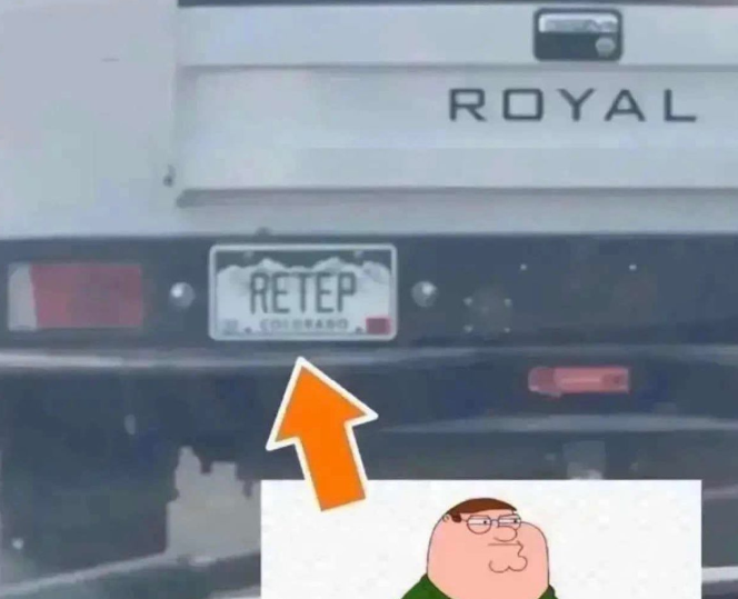 shitpost_2077's tweet image. 