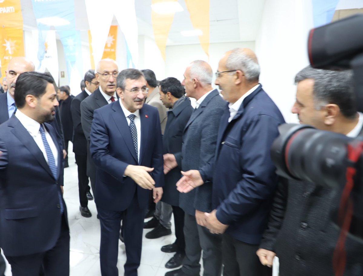 Cumhurbaşkanı Yardımcımız Sn. <a href="/_cevdetyilmaz/">Cevdet Yılmaz</a>’ın teşrifleriyle ve hitaplarıyla Genişletilmiş İl Danışma Meclisi Toplantımızı gerçekleştiriyoruz. 

Umudun, İcraatin, Geleceğin Adı <a href="/Akparti/">AK Parti</a>