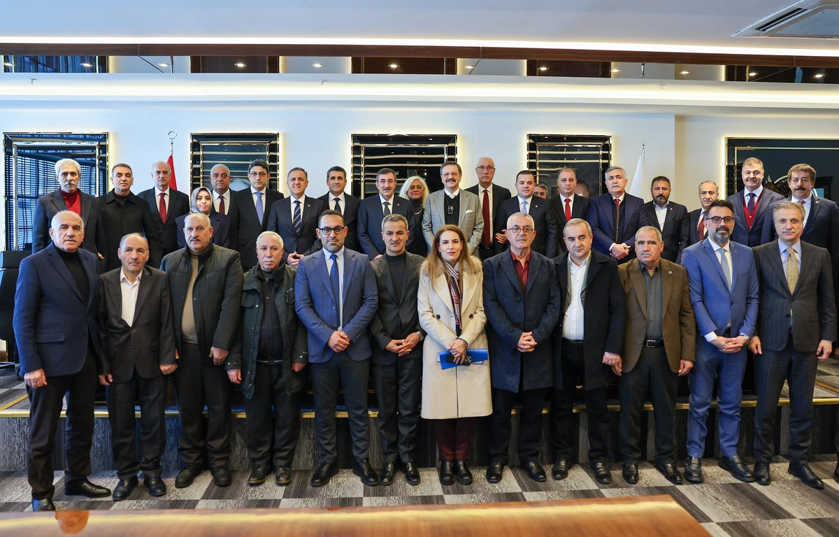 Bingöl Belediye Meclisi tarafından oy birliği ile alınan kararla şahsıma tevdi edilen 'Fahri Hemşehrilik Beratı'nı Cumhurbaşkanı Yardımcımız Sayın <a href="/_cevdetyilmaz/">Cevdet Yılmaz</a>’ın katılımıyla gerçekleştirilen törende aldım.

Bingöl Belediye Başkanı <a href="/Erdalarikan12/">Erdal ARIKAN</a> ve Meclis üyelerine çok