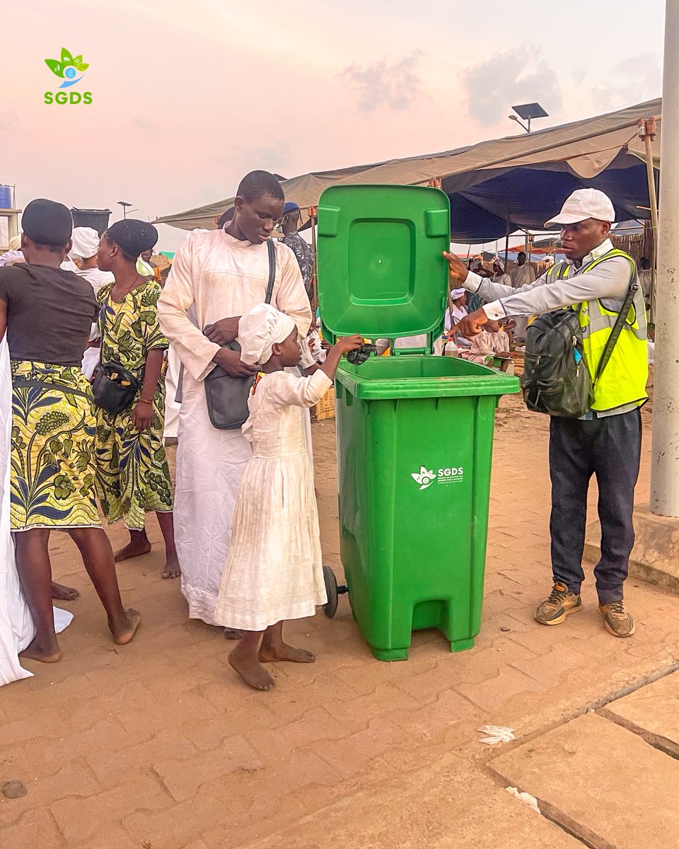 Les 23 et 24 décembre 2025 à Sèmè-Okoun, la SGDS-SA a assuré la salubrité du pèlerinage des Célestes. 300 agents, 200 poubelles de 240 L et des animateurs territoriaux ont été mobilisés pour maintenir un site propre avant, pendant et après l’événement.