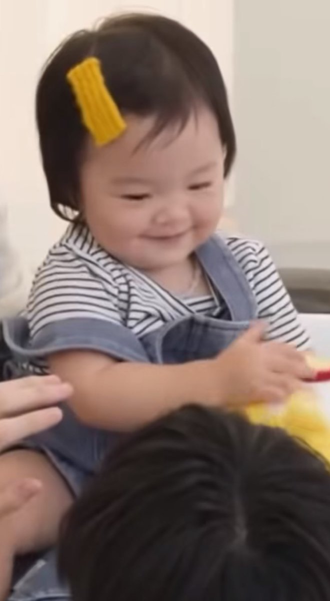 บมคือเปลี่ยนทรงผมเปลี่ยนลุคมาก แต่เปนก้อนเหมือนเดิมมมม